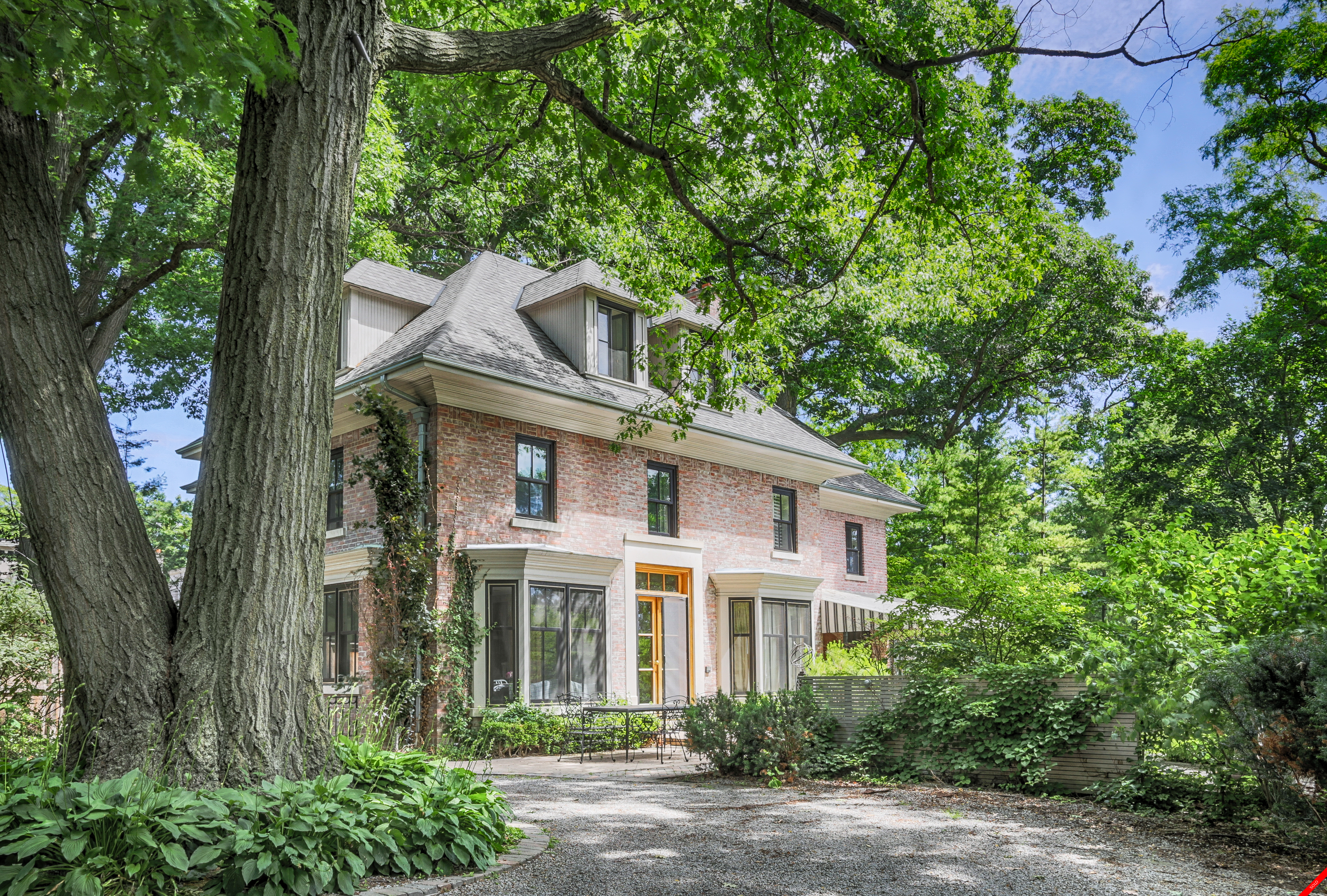 Moore Park Detached for sale: 5+1 (Listed 2014-02-09)